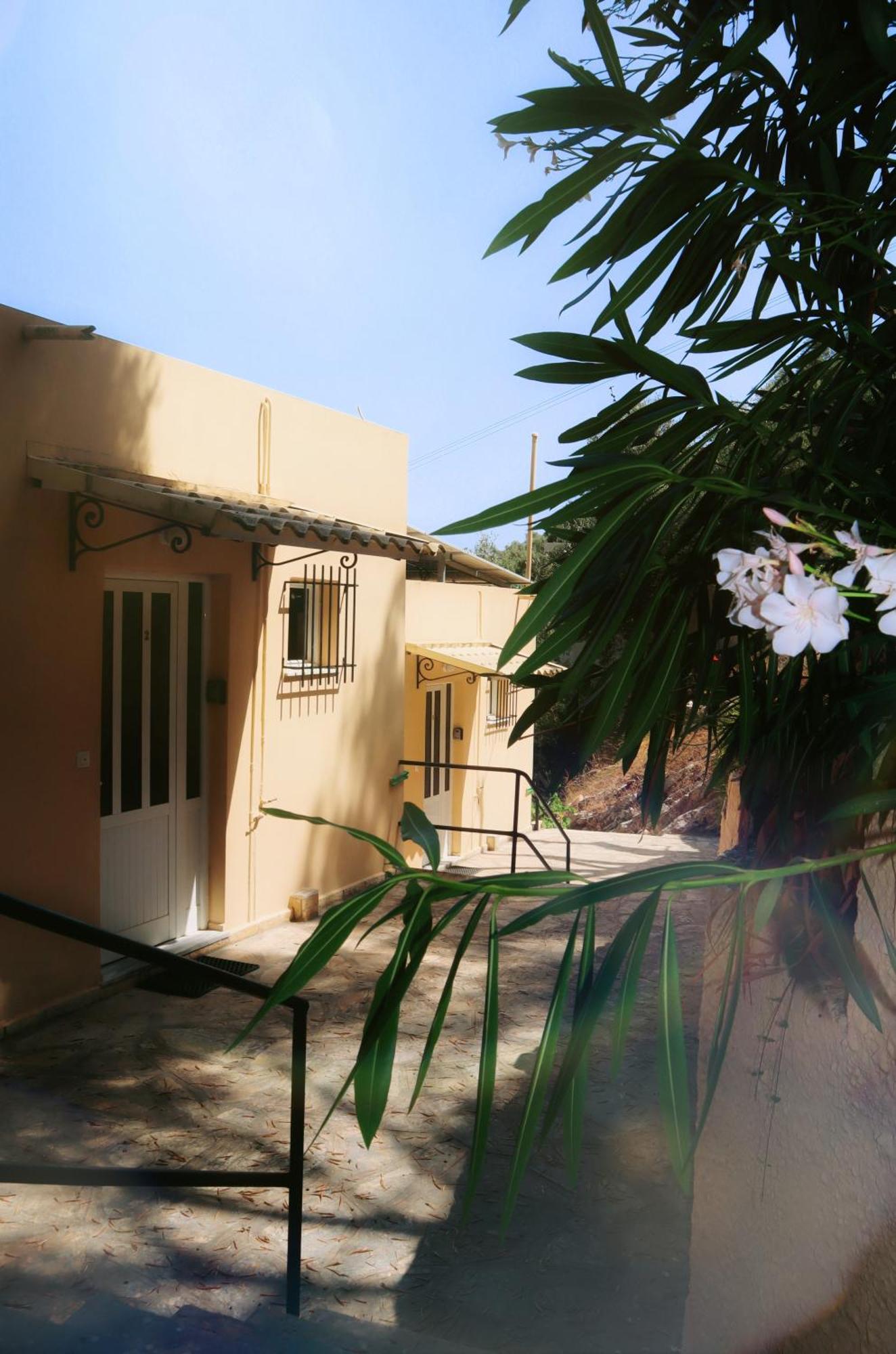 Kaminaki Seaview Apartments Katávolos Extérieur photo